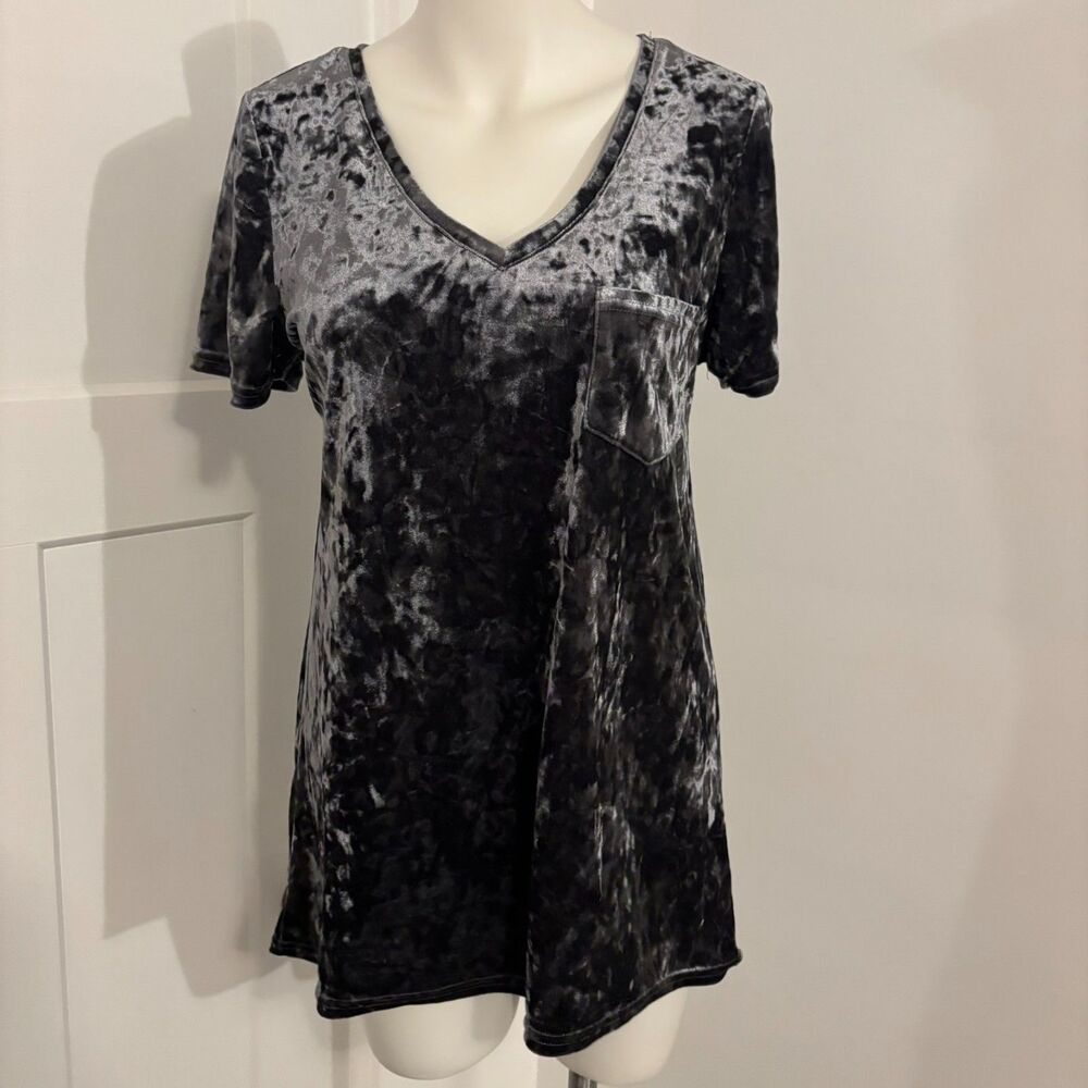 Spring + Mercer size Small Velvet Legging Tee V Neck Casual Comfy